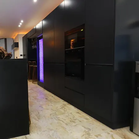 Olga Luxury I 5 Min From Airport I Location I Traditional Village Luqa