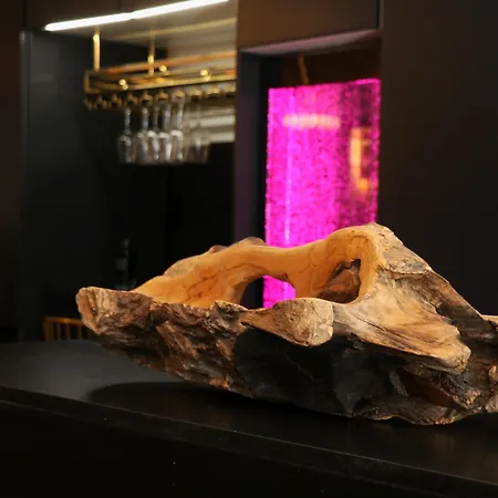 Olga Luxury I 5 Min From Airport I Location I Traditional Village *